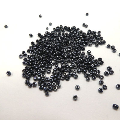 Perles de rocailles grises 2 mm