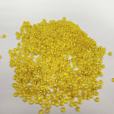 Perles de rocailles jaunes 2 mm
