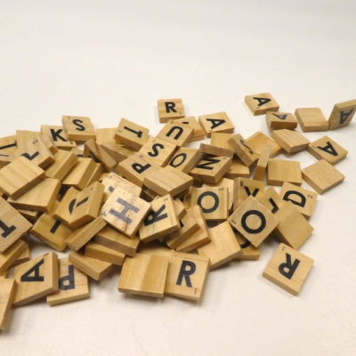 Lettres Carrées en Bois Scrabble x120