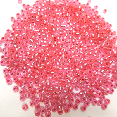 Perles de rocailles roses 2 mm